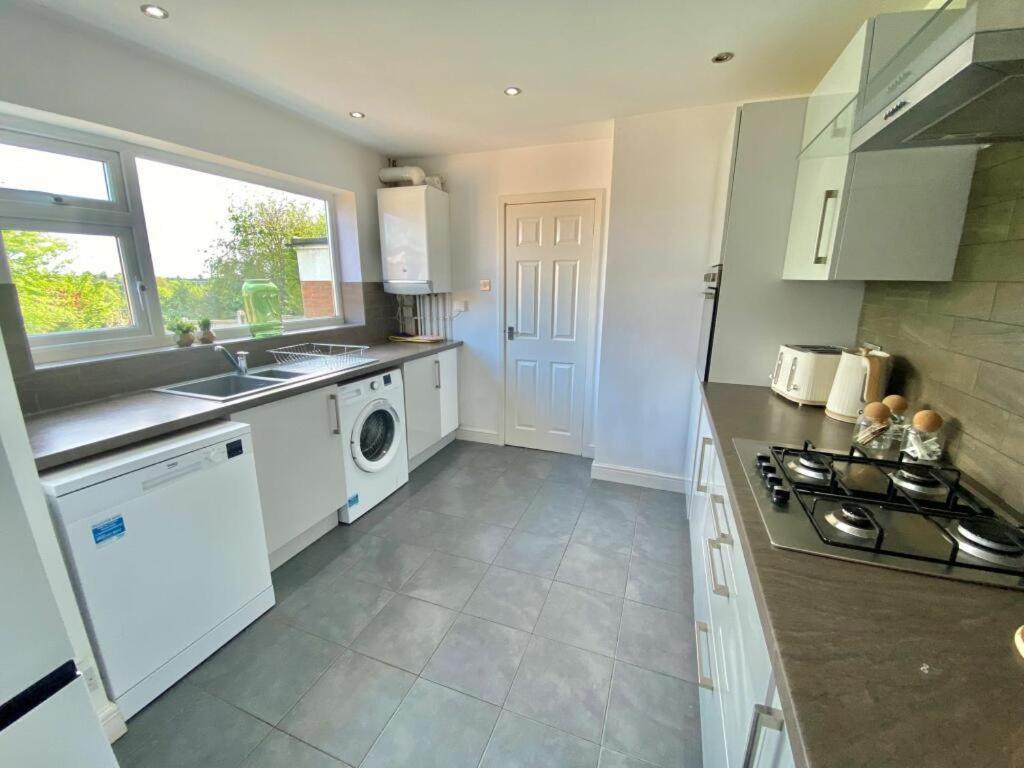 Coventry Huge 4Bed 2Bath Private Parking Nec By Empower Homes 外观 照片